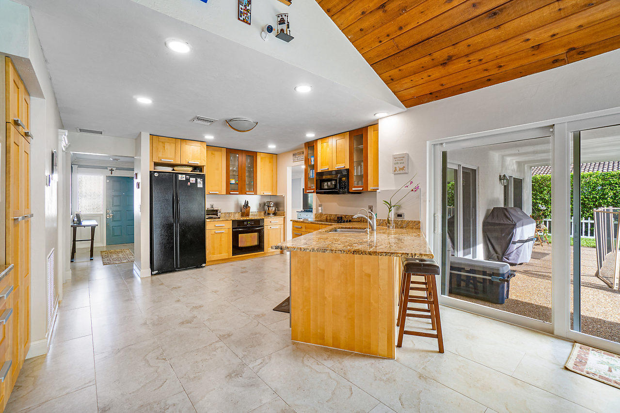 3271 Northwest 28th Way Boca Raton, FL 33434 - Photo 11 of 34 015-3271NW28thWay-BocaRaton-FL-small