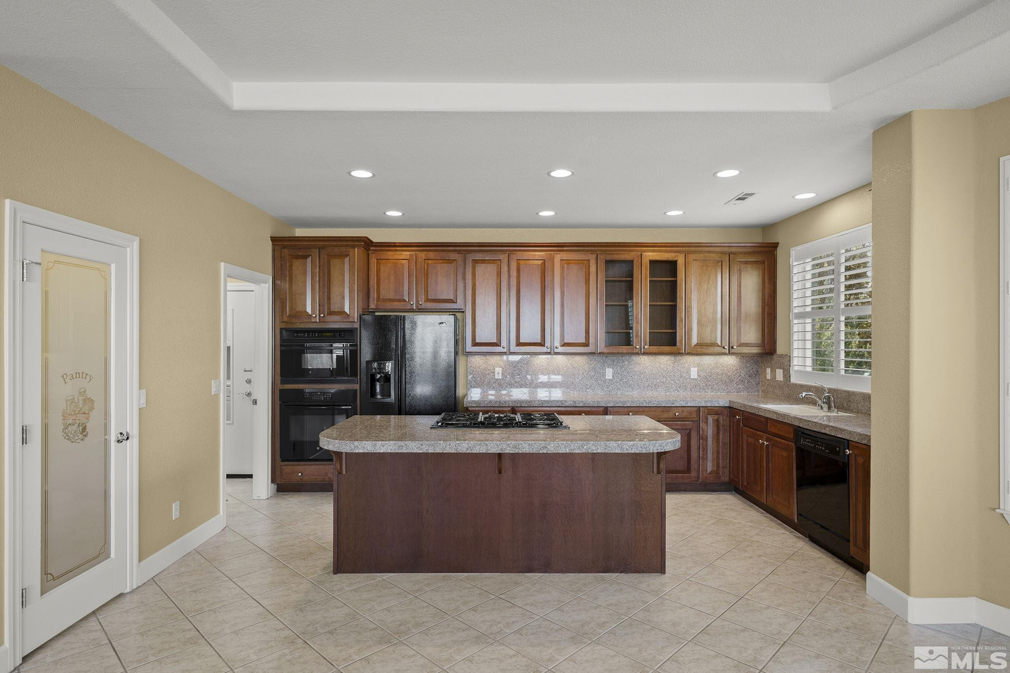 6020 Cour Saint Michelle Reno, NV 89511 - Photo 8 of 38 Photo 8