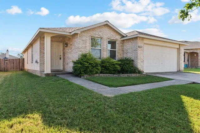 $2,150 | 6113 Countess Lane, Denton, TX 76210