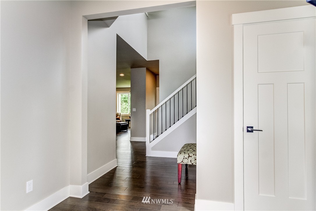 32 213th Street Southwest Bothell, WA 98021 - Photo 4 of 25