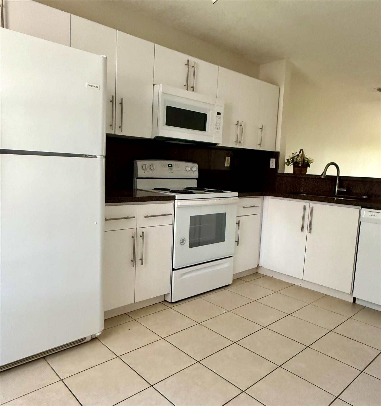3142 Southwest 129th Way, Unit 156 Miramar, FL 33027 - Photo 4 of 21 Photo 4