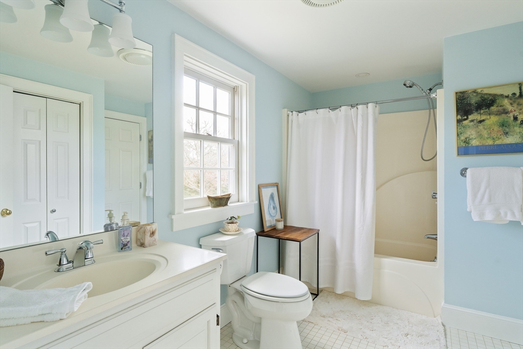 2 Bold Meadow Road Edgartown, MA 02539 - Photo 19 of 28