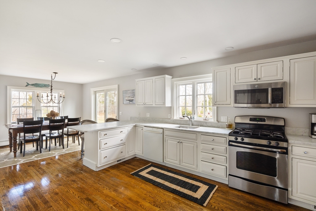 2 Bold Meadow Road Edgartown, MA 02539 - Photo 4 of 28