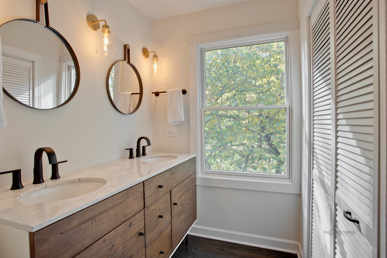 20890 West Exeter Road Kildeer, IL 60047 - Photo 37 of 62 a bathroom with a double vanity sink and a mirror