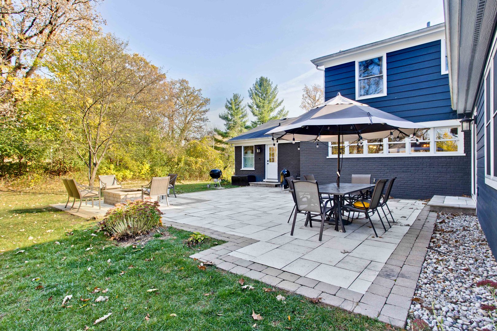 20890 West Exeter Road Kildeer, IL 60047 - Photo 46 of 62 an outdoor space with patio and white umbrellas