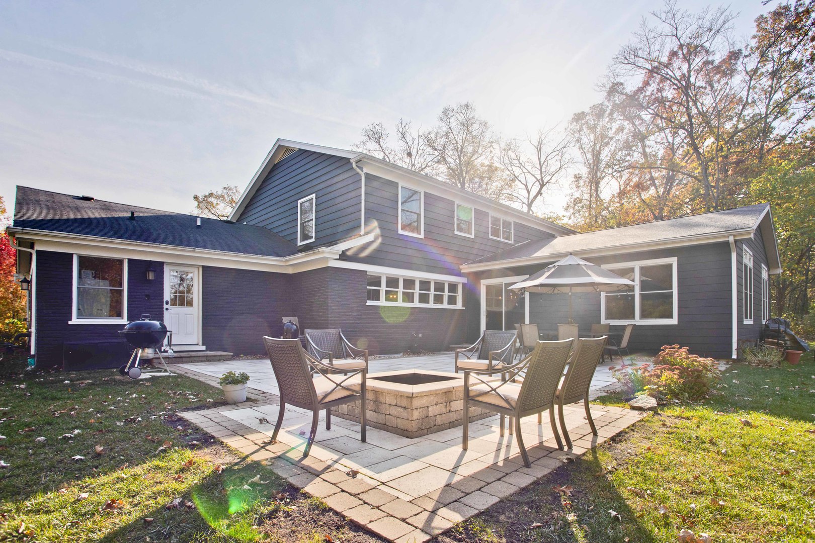 20890 West Exeter Road Kildeer, IL 60047 - Photo 47 of 62 a view of a house with backyard and sitting area
