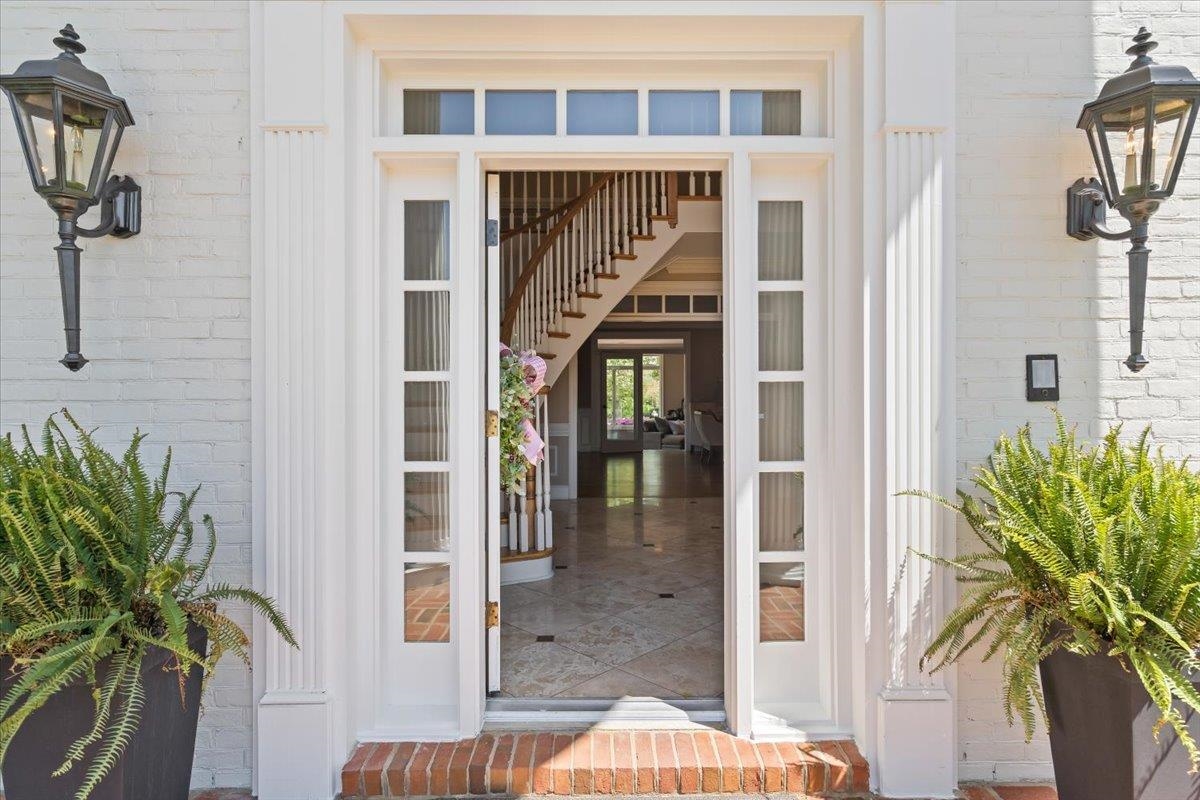 2470 Johnson Road Germantown, TN 38139 - Photo 4 of 40 Gallery Image 4
