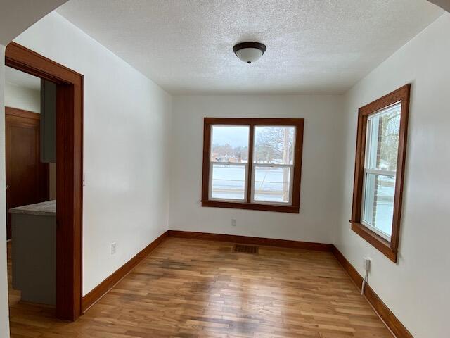 745 Upton Avenue Springfield, MI 49037 - Photo 18 of 59 IMG_2311