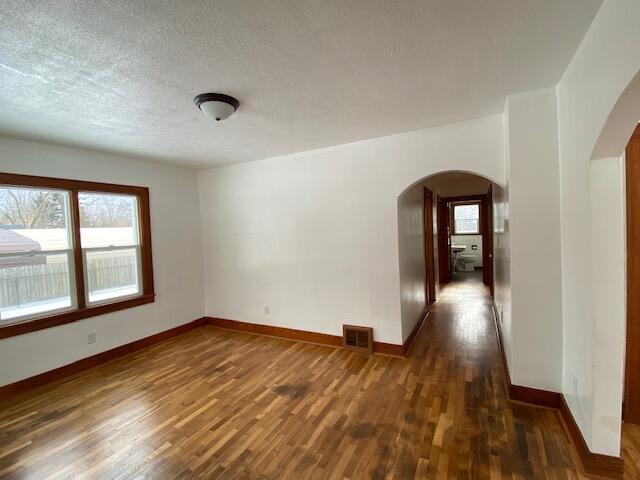 745 Upton Avenue Springfield, MI 49037 - Photo 21 of 59 IMG_2314
