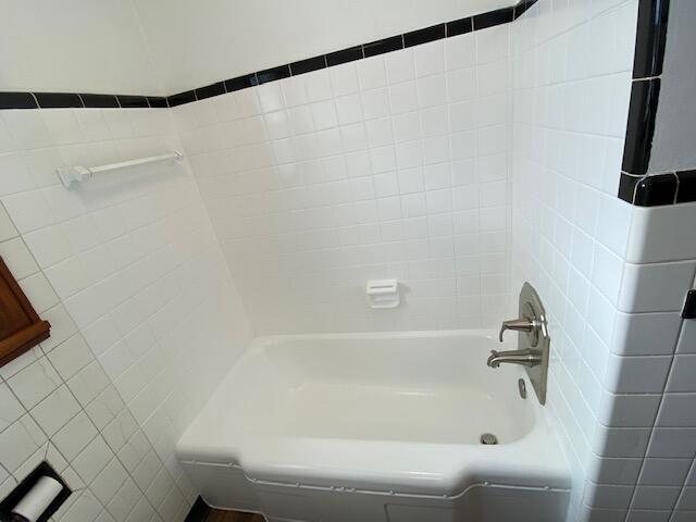 745 Upton Avenue Springfield, MI 49037 - Photo 27 of 59 IMG_2320