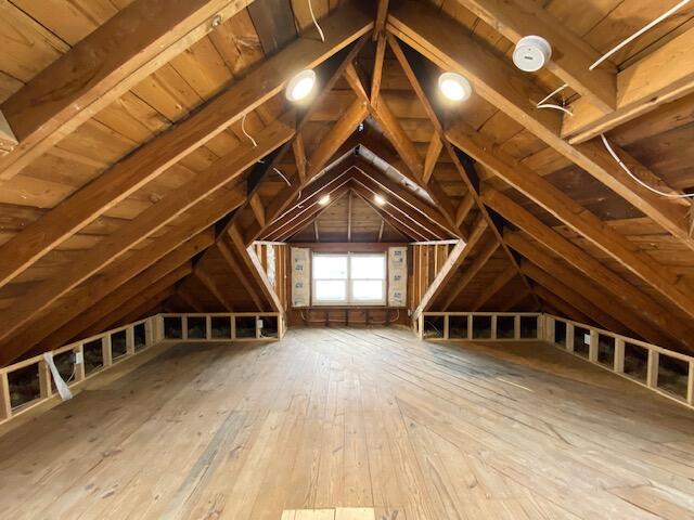 745 Upton Avenue Springfield, MI 49037 - Photo 33 of 59 IMG_2326