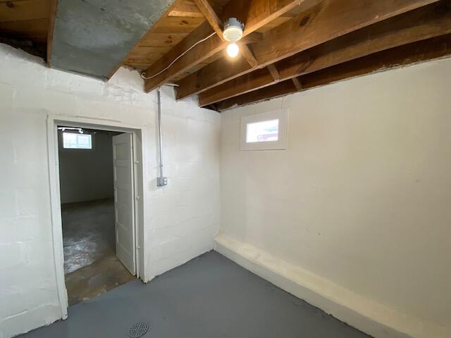 745 Upton Avenue Springfield, MI 49037 - Photo 46 of 59 IMG_2339