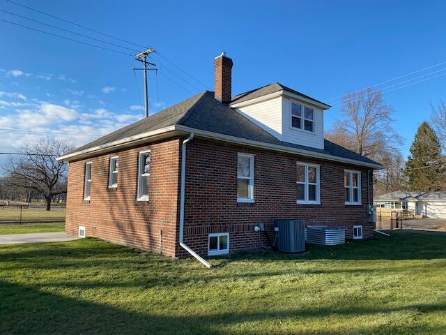 745 Upton Avenue Springfield, MI 49037 - Photo 6 of 59 IMG_2440