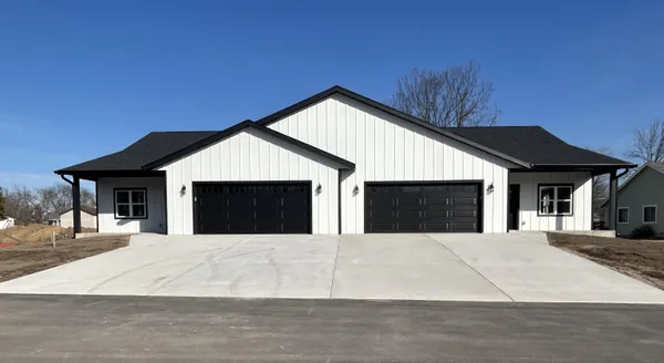 $375,000 | 1222 Prairie, Janesville, WI 53545