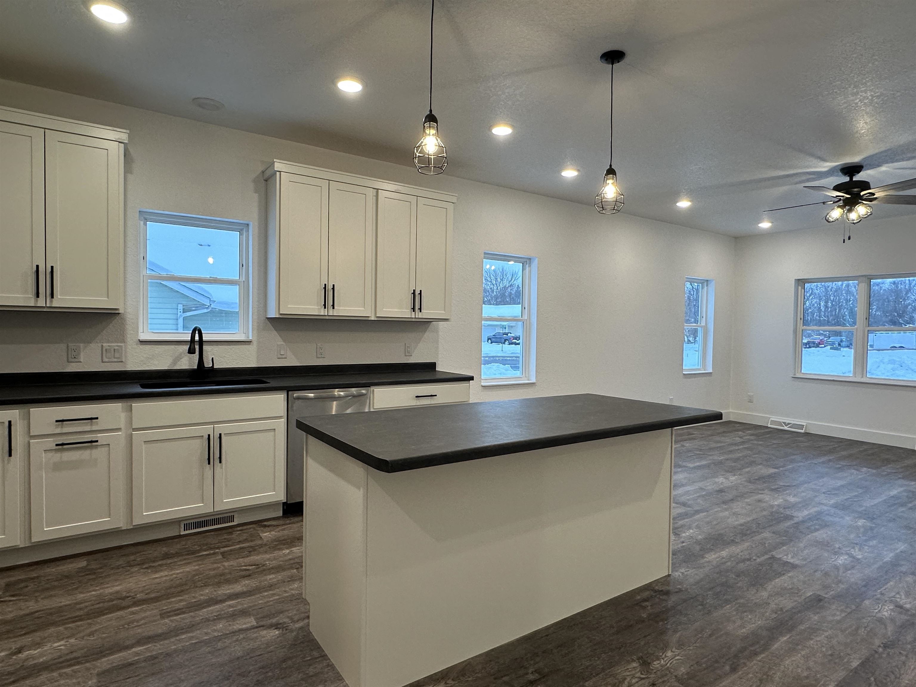 1222 Prairie Janesville, WI 53545 - Photo 12 of 31