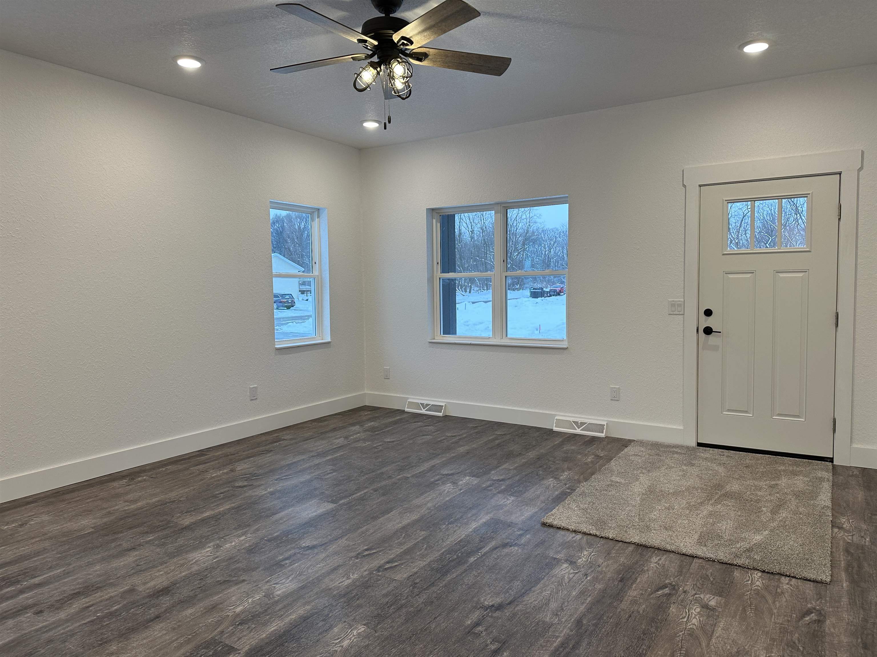 1222 Prairie Janesville, WI 53545 - Photo 5 of 31