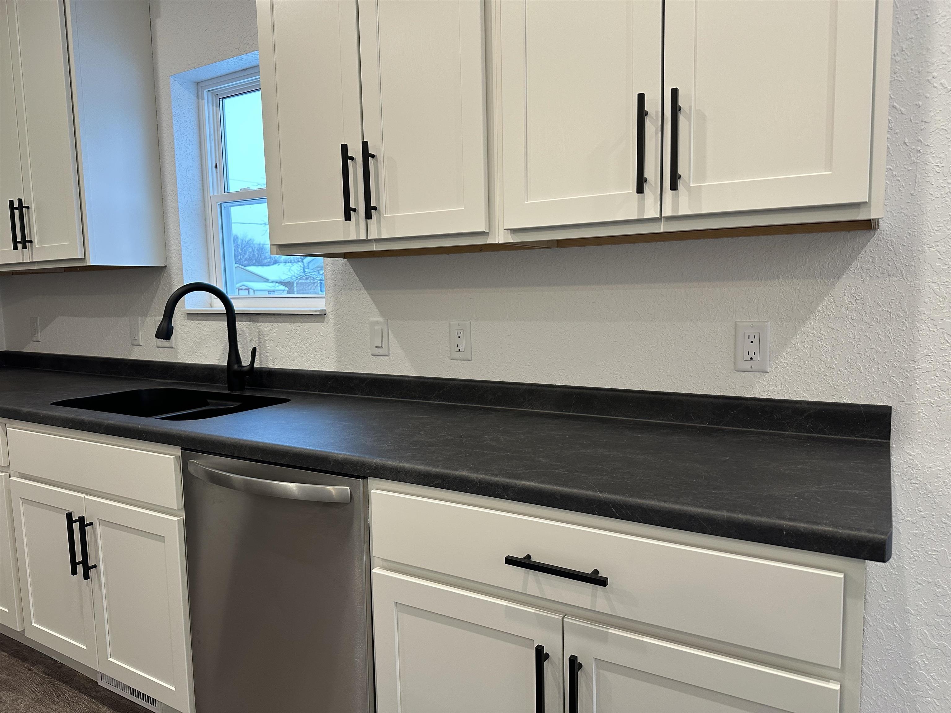 1222 Prairie Janesville, WI 53545 - Photo 9 of 31