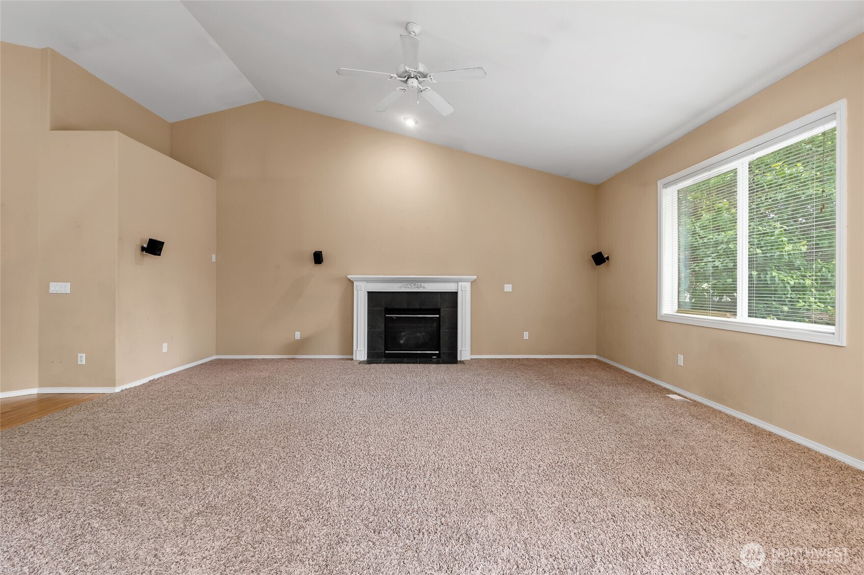 21017 Springhaven Way East Bonney Lake, WA 98391 - Photo 7 of 40