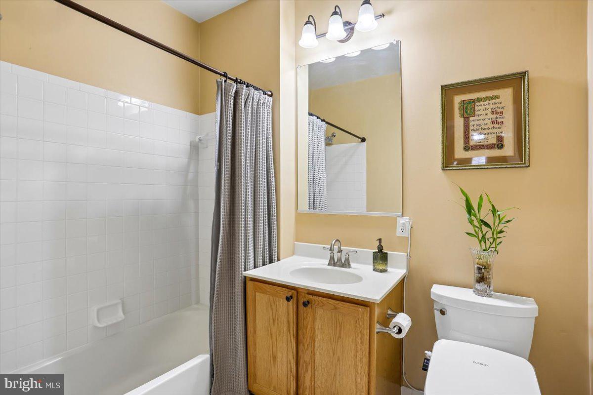 12708 Found Stone Road, Unit 3302 Germantown, MD 20876 - Photo 23 of 56 Hall bathroom