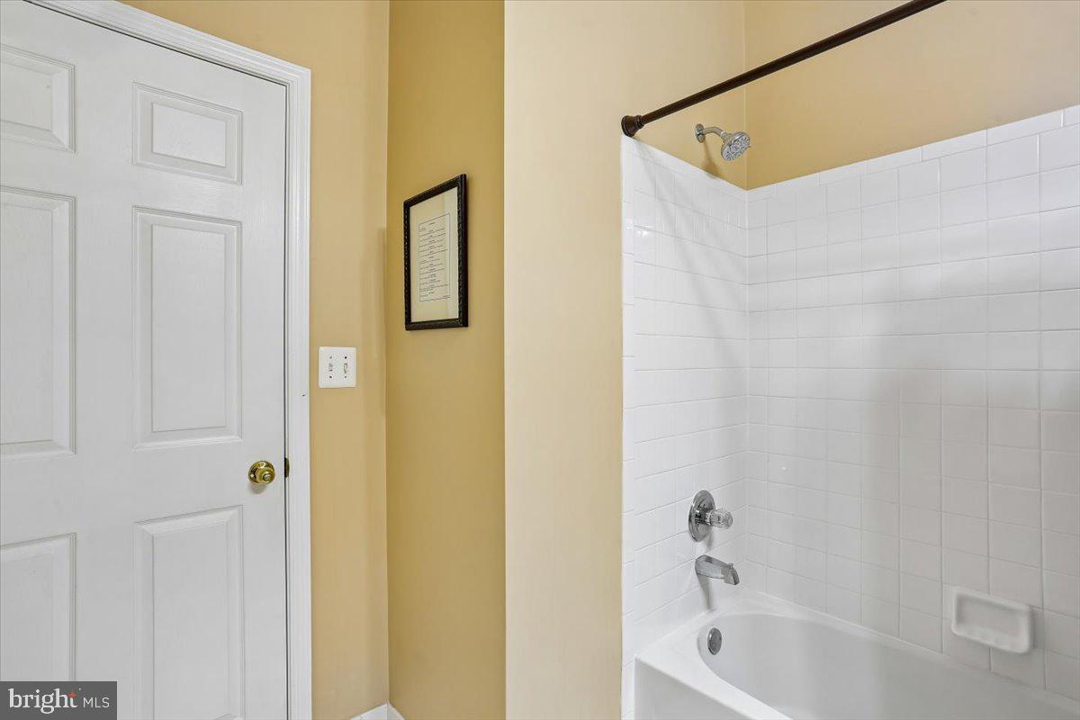 12708 Found Stone Road, Unit 3302 Germantown, MD 20876 - Photo 24 of 56 Hall bathroom