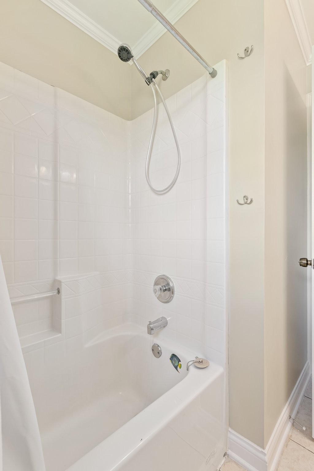 1586 Coleman Road Franklin, TN 37064 - Photo 24 of 73 a bathroom with a bath tub with a shower