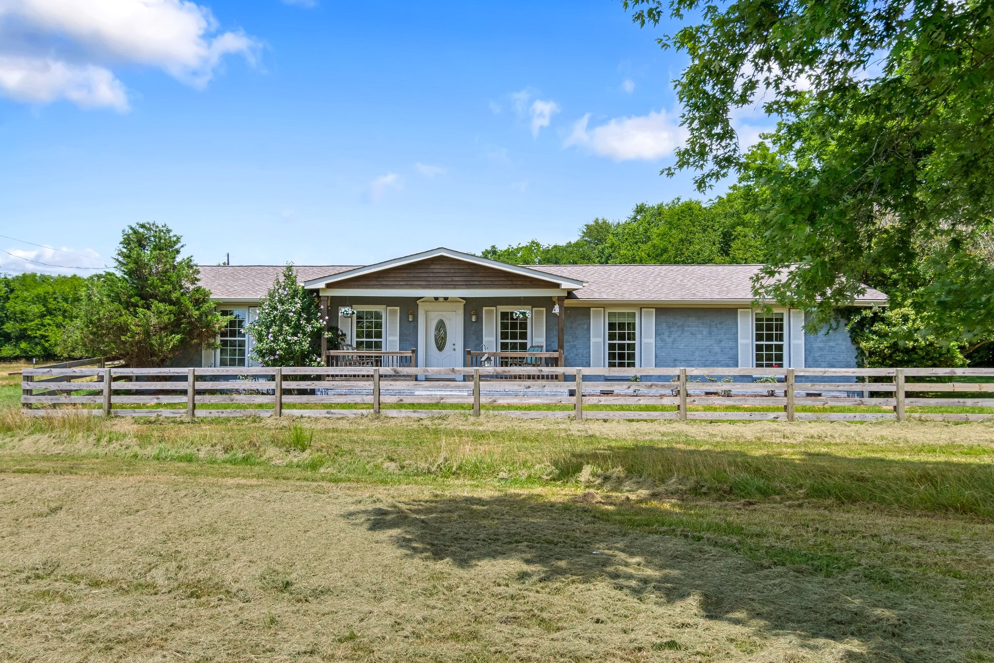 1586 Coleman Road Franklin, TN 37064 - Photo 3 of 73 a view of swimming pool with lawn chairs and plants