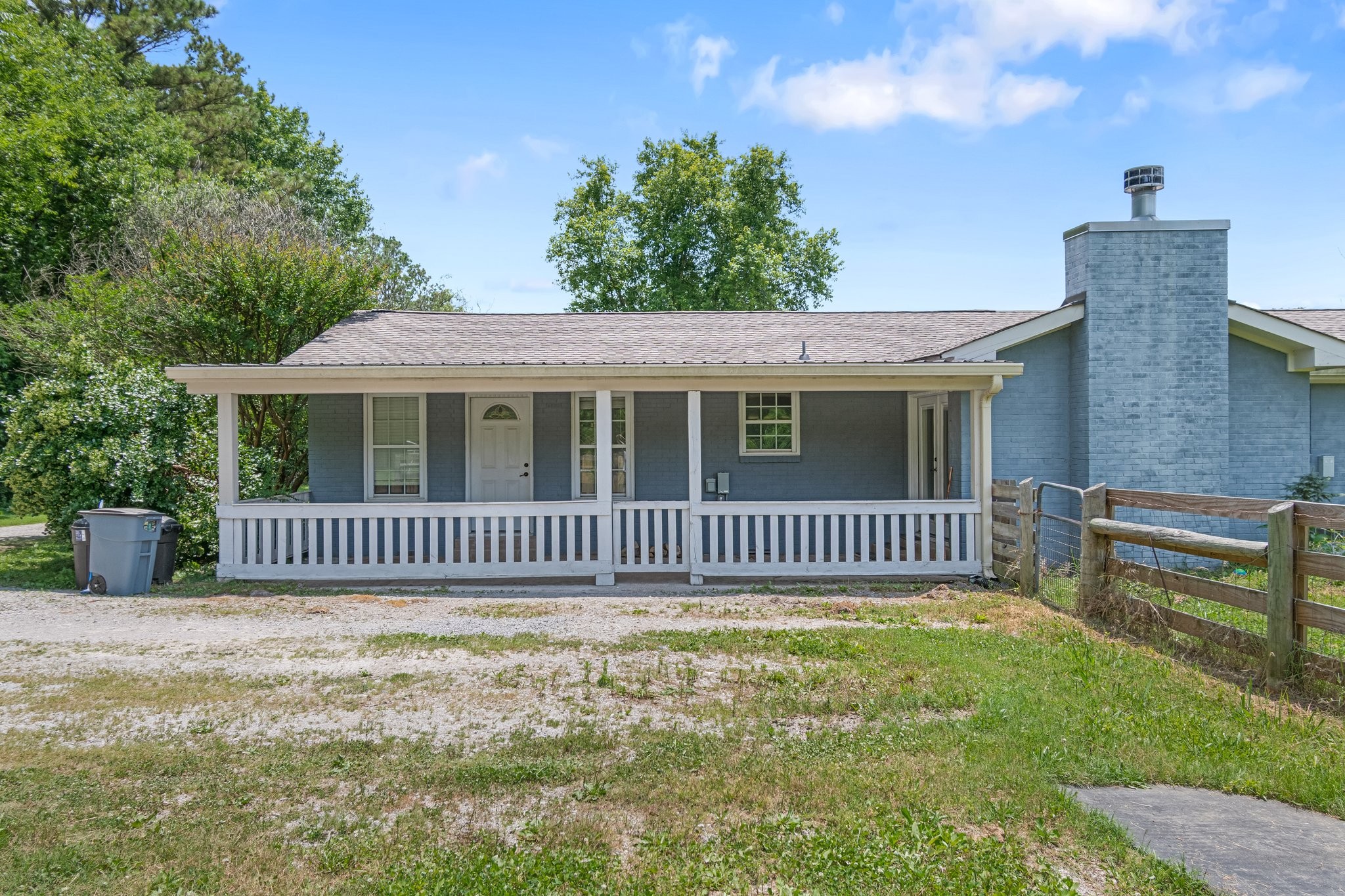 1586 Coleman Road Franklin, TN 37064 - Photo 32 of 73 a view of a house with a fence