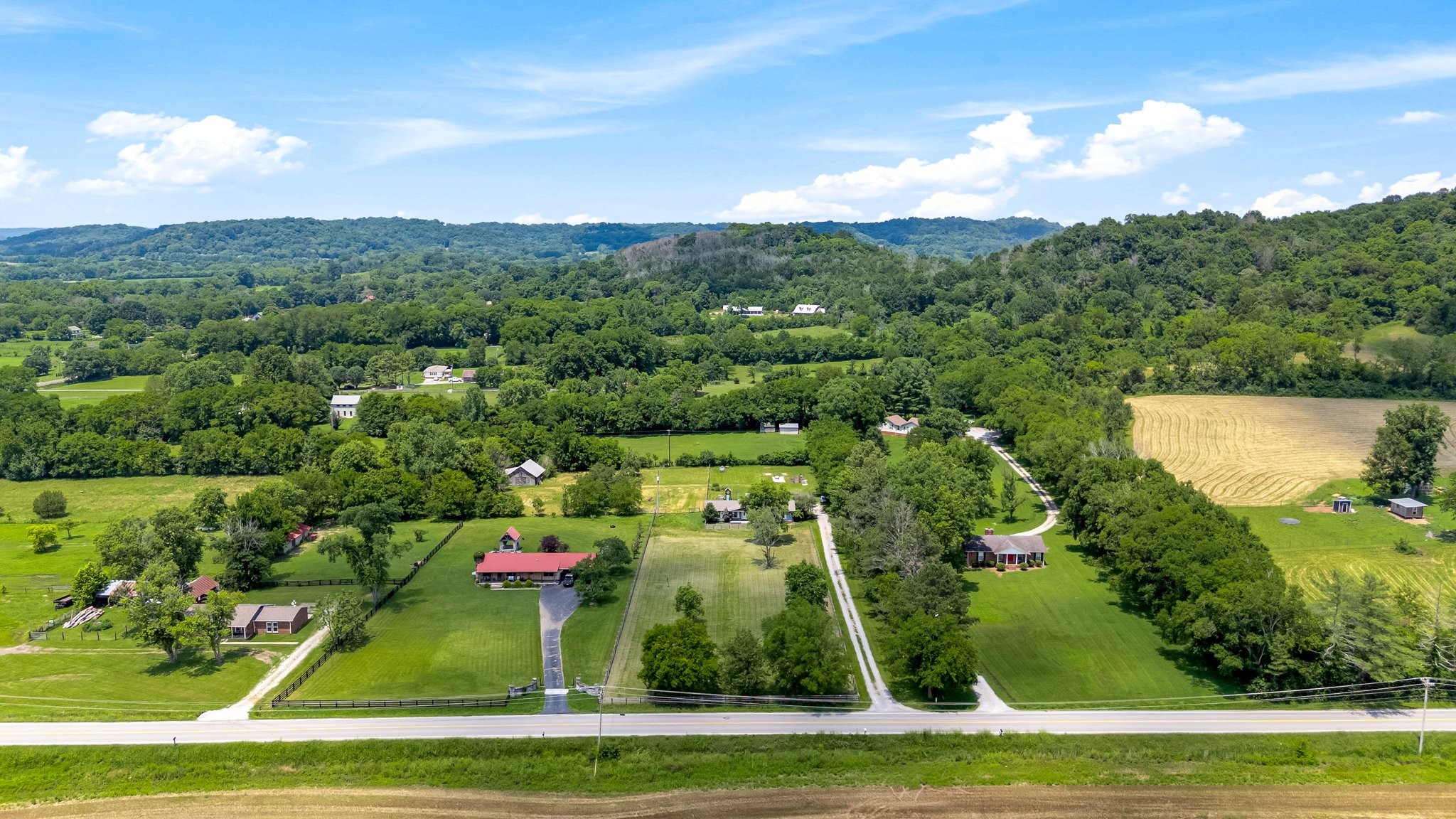 1586 Coleman Road Franklin, TN 37064 - Photo 45 of 73 a view of a town with mountains in the background