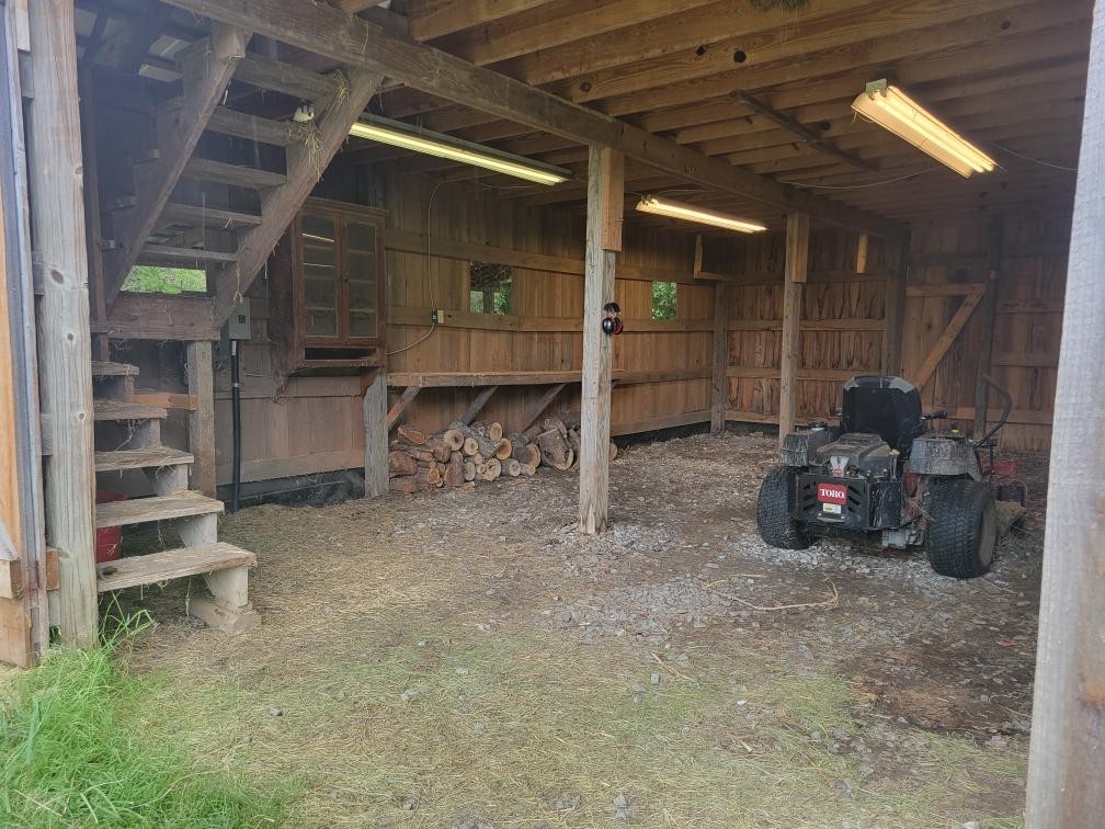 1586 Coleman Road Franklin, TN 37064 - Photo 69 of 73 a view of a room with gym equipment