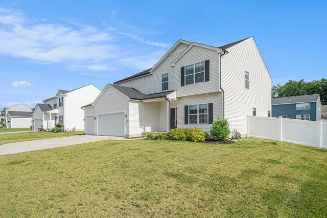 $524,900 | 7301 East 120th Avenue, Winfield, IN 46307