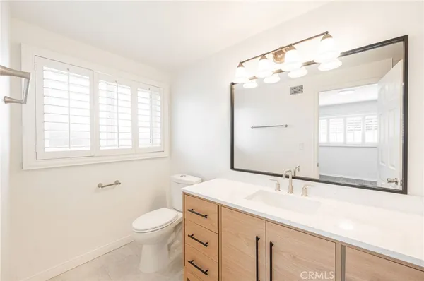 $4,900 | 18600 Celtic Street, Northridge, CA 91326