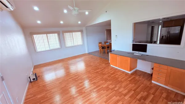 $3,950 | 94-148 Kuanalio Place, Mililani, HI 96789