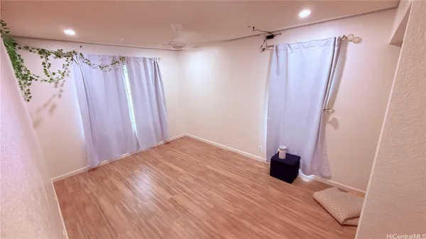 $3,950 | 94-148 Kuanalio Place, Mililani, HI 96789