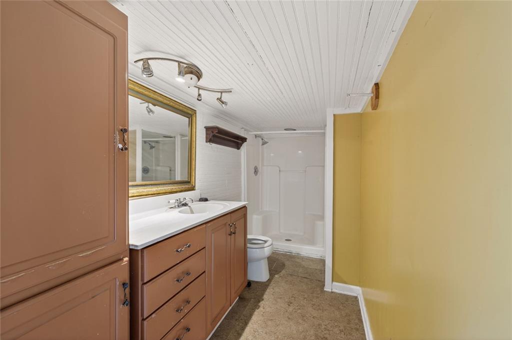 304 South Cherokee Road Social Circle, GA 30025 - Photo 17 of 40