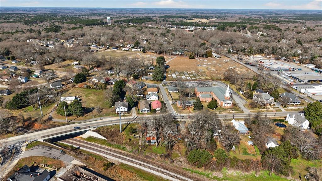 304 South Cherokee Road Social Circle, GA 30025 - Photo 35 of 40