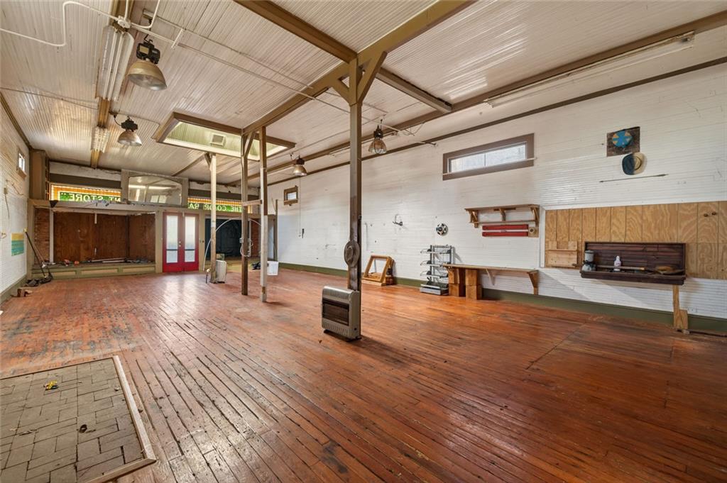 304 South Cherokee Road Social Circle, GA 30025 - Photo 6 of 40