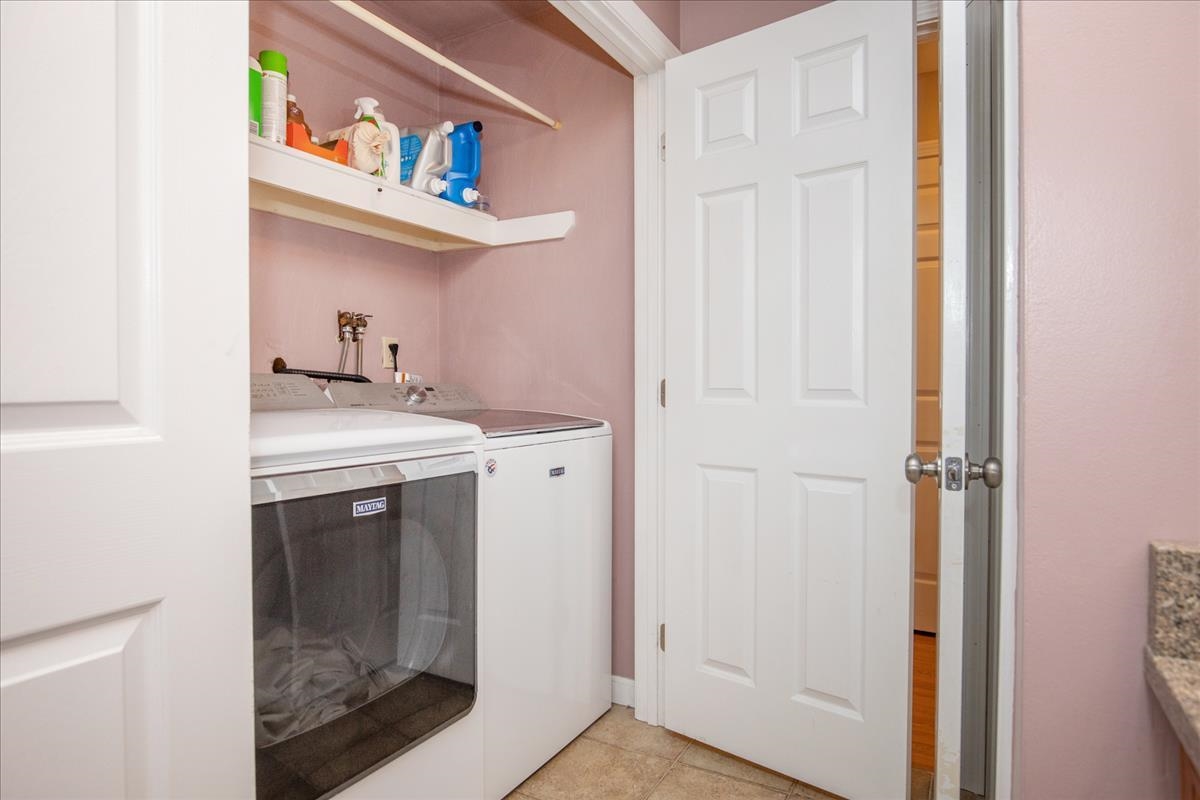 123 Pinecrest Road Litchfield, NH 03052 - Photo 22 of 33