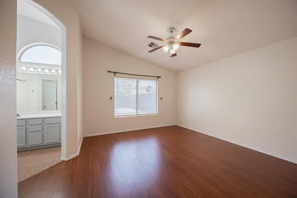 $2,295 | 601 South Silverbrush Drive, Chandler, AZ 85226