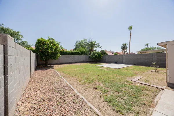 $2,295 | 601 South Silverbrush Drive, Chandler, AZ 85226