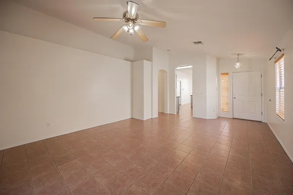 $2,295 | 601 South Silverbrush Drive, Chandler, AZ 85226