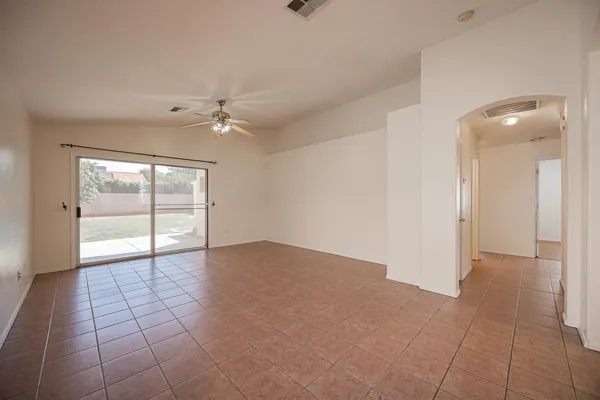 $2,295 | 601 South Silverbrush Drive, Chandler, AZ 85226