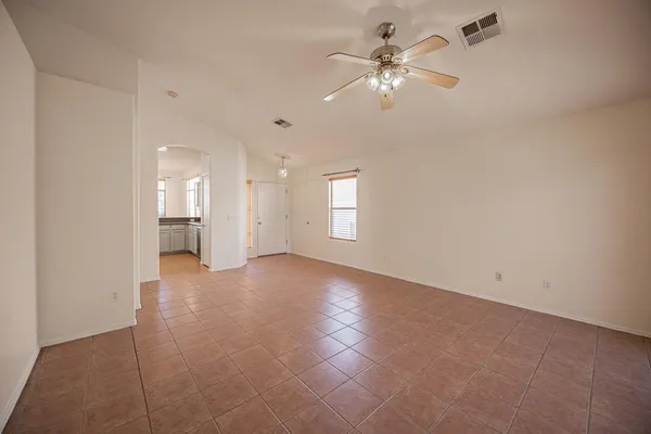 $2,295 | 601 South Silverbrush Drive, Chandler, AZ 85226