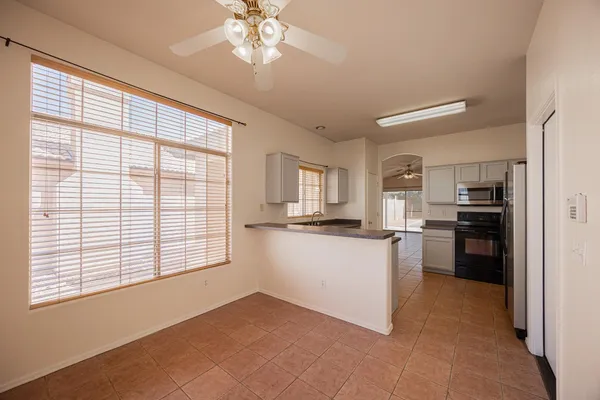 $2,295 | 601 South Silverbrush Drive, Chandler, AZ 85226