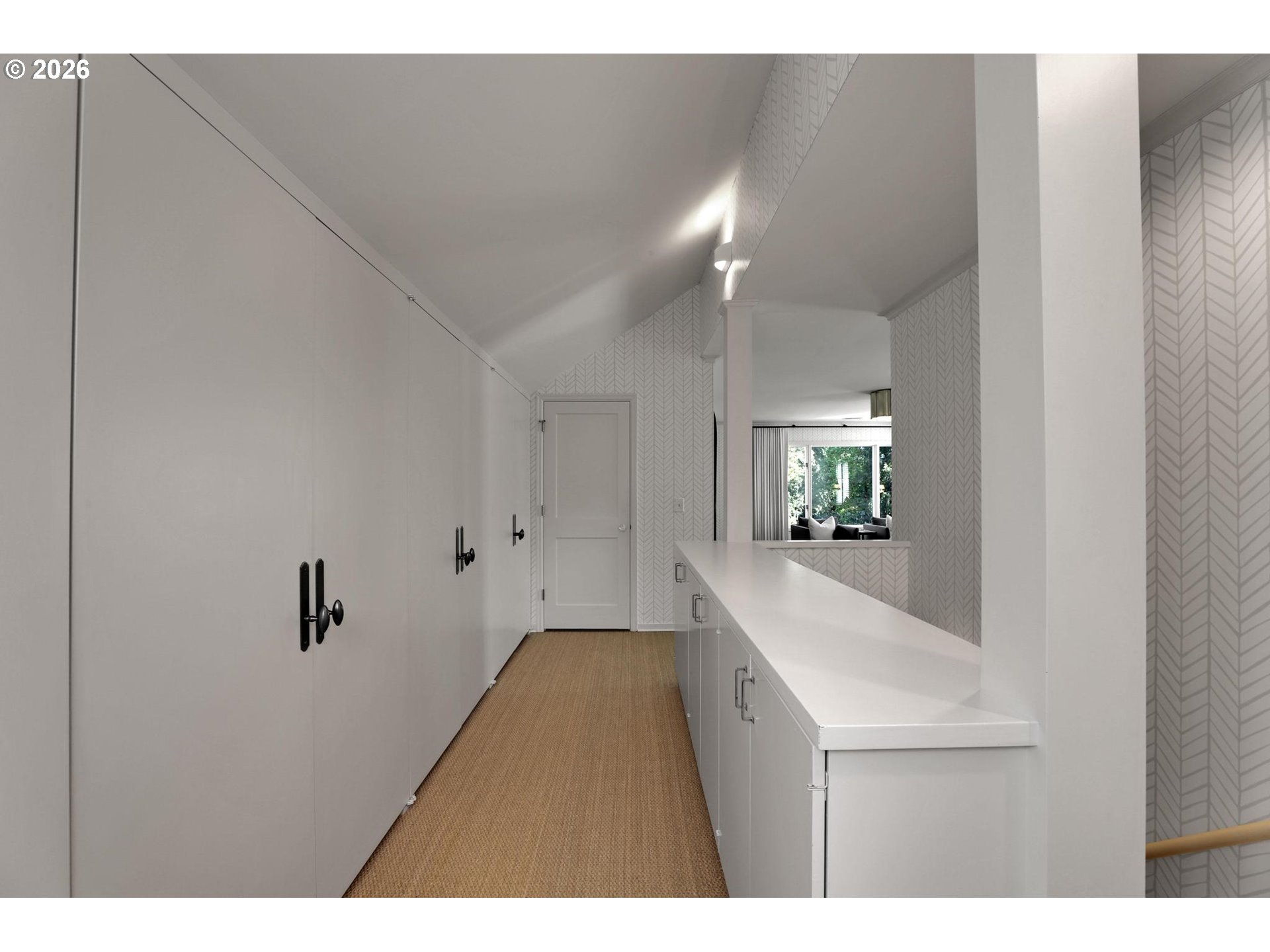 2490 Southwest Arden Road Portland, OR 97201 - Photo 30 of 48 Gallery Image 30