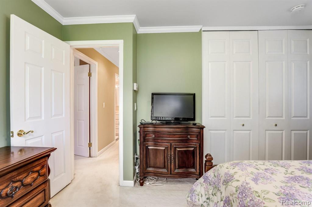 34242 Freedom Road Farmington, MI 48335 - Photo 16 of 32