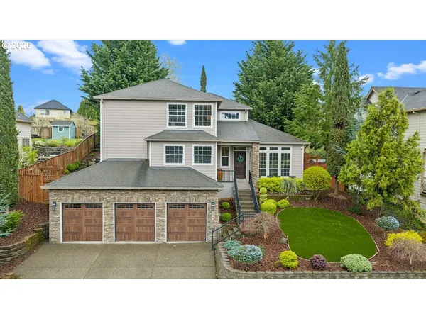 $730,000 | 6338 Southeast Dunbar Drive, Portland, OR 97236