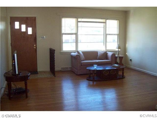 5511 Coxson Road Sandston, VA 23231 - Photo 2 of 9 Living Room - Look at these amazing hardwood floor