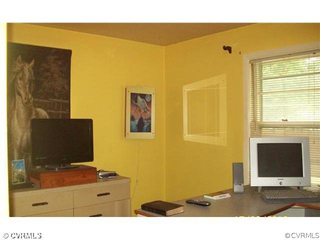 5511 Coxson Road Sandston, VA 23231 - Photo 6 of 9 Bedroom - Bedroom being used as an office