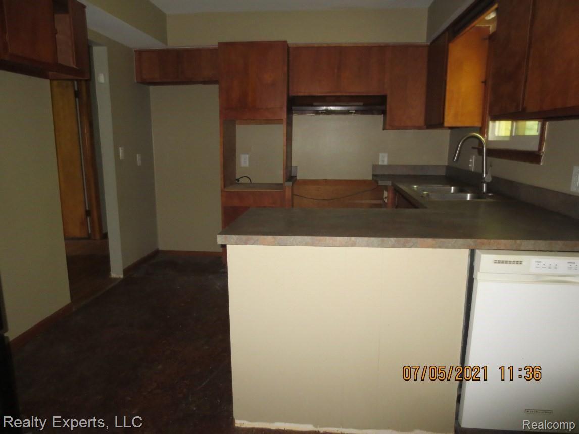 3636 Heiss Road Monroe, MI 48162 - Photo 6 of 22 IMG_9742.jpg
