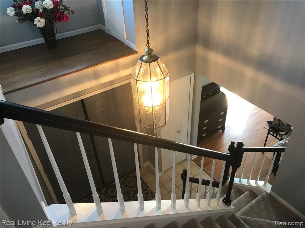 825 Augusta Drive Rochester Hills, MI 48309 - Photo 6 of 28